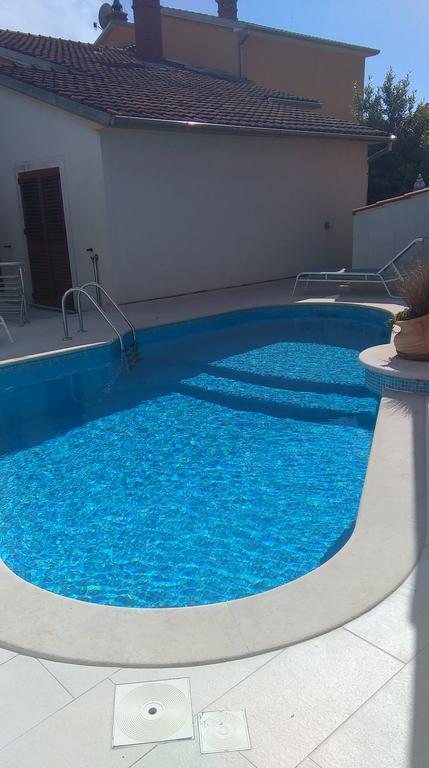 Holiday Pool House Пула Екстер'єр фото
